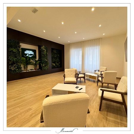 Monumental Luxury Rooms Caserta Bagian luar foto